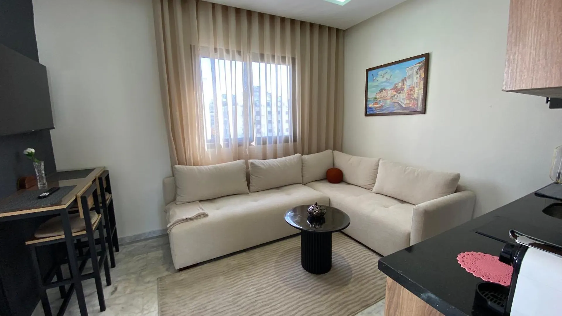 Modern & Fully Equipped 1Bdr Flats In Palmiers Central Casablanca With Terrace & Parking 0*,  Μαρόκο
