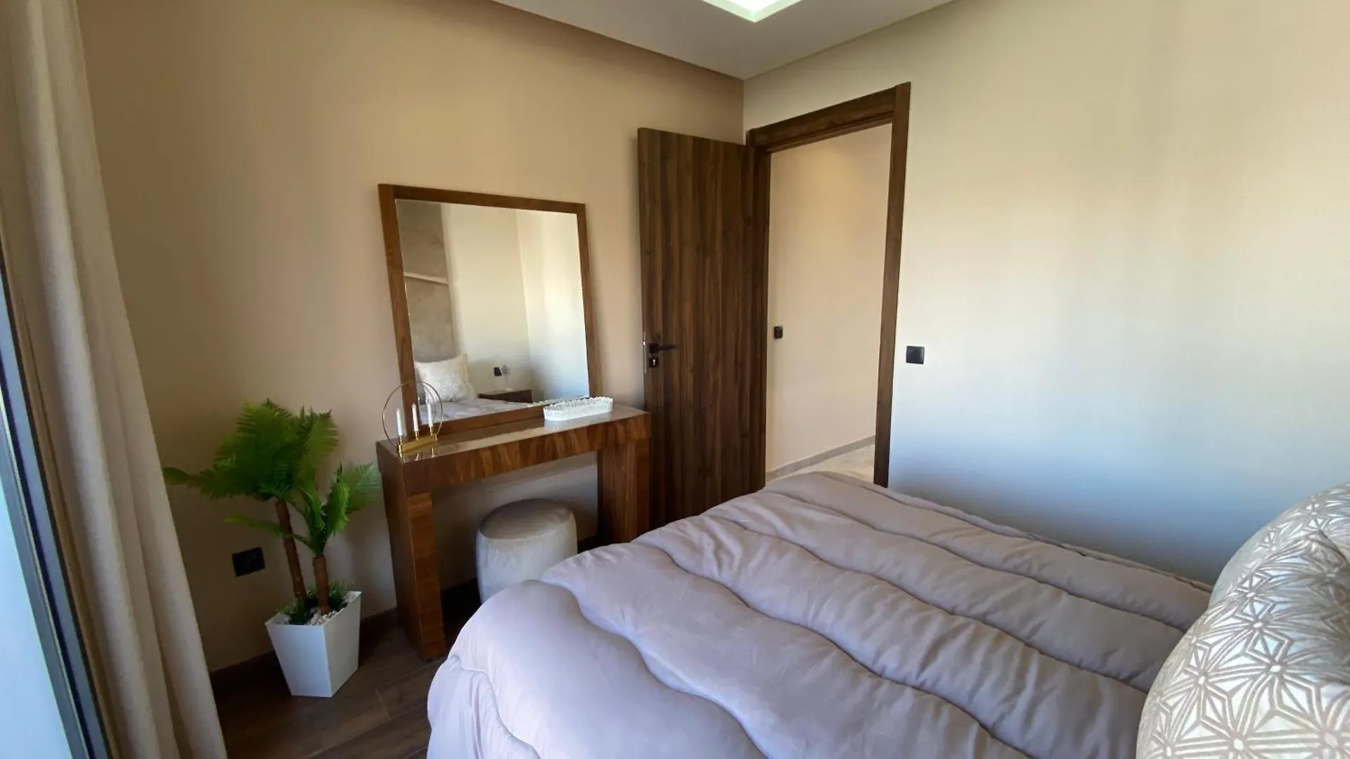 Modern & Fully Equipped 1Bdr Flats In Palmiers Central Casablanca With Terrace & Parking Διαμέρισμα